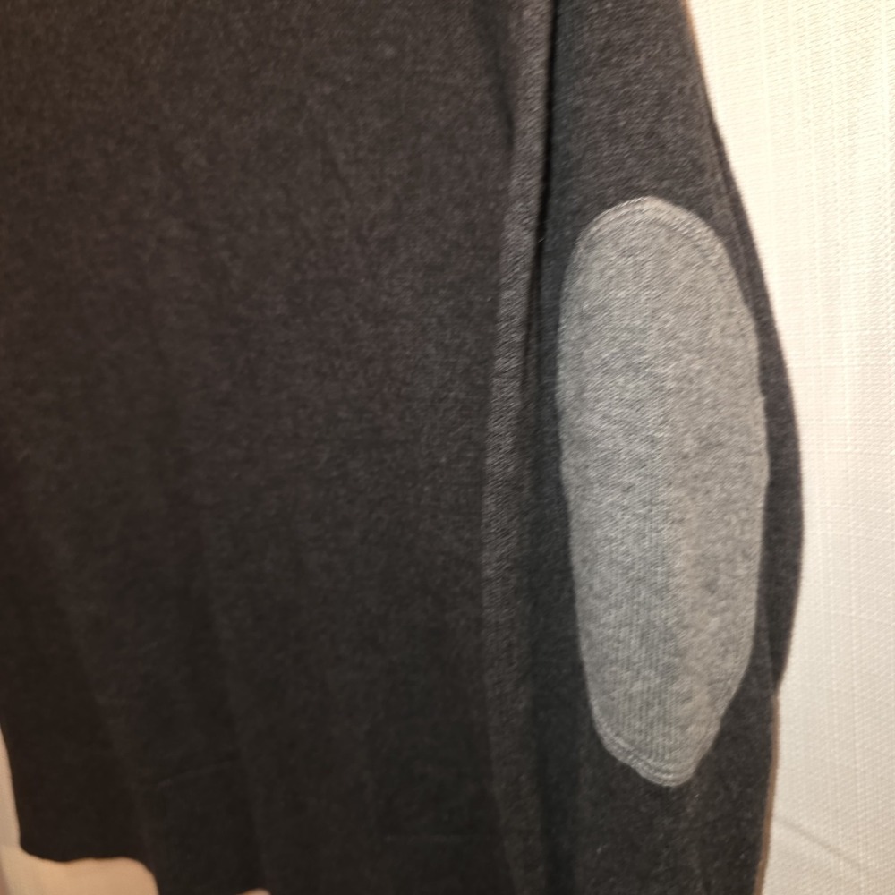 Cremieux Men's Charcoal Gray V-Neck Cozy Business Casual Cashmere Sweater Small - Picture 4 of 9